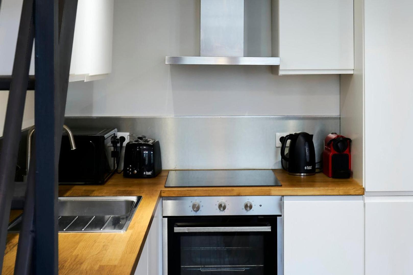 Bright 3-Bedroom 2-Bathroom Flat. Lille Exteriör bild